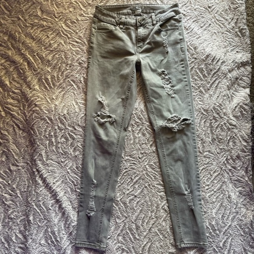 4 for 16$ Distressed Refuge Skinny Jeans - Picture 2 of 12